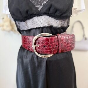 Chic Burgundy Crocodile Pattern Belt
